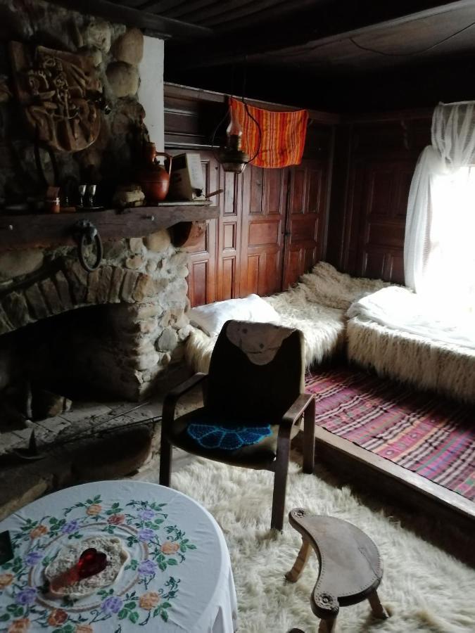 Къщата На Художника Otel Zheravna Dış mekan fotoğraf