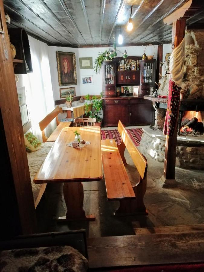 Къщата На Художника Otel Zheravna Dış mekan fotoğraf